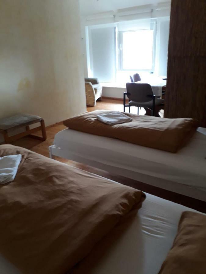 Gaestehaus Gl Ellwangen Ngoại thất bức ảnh